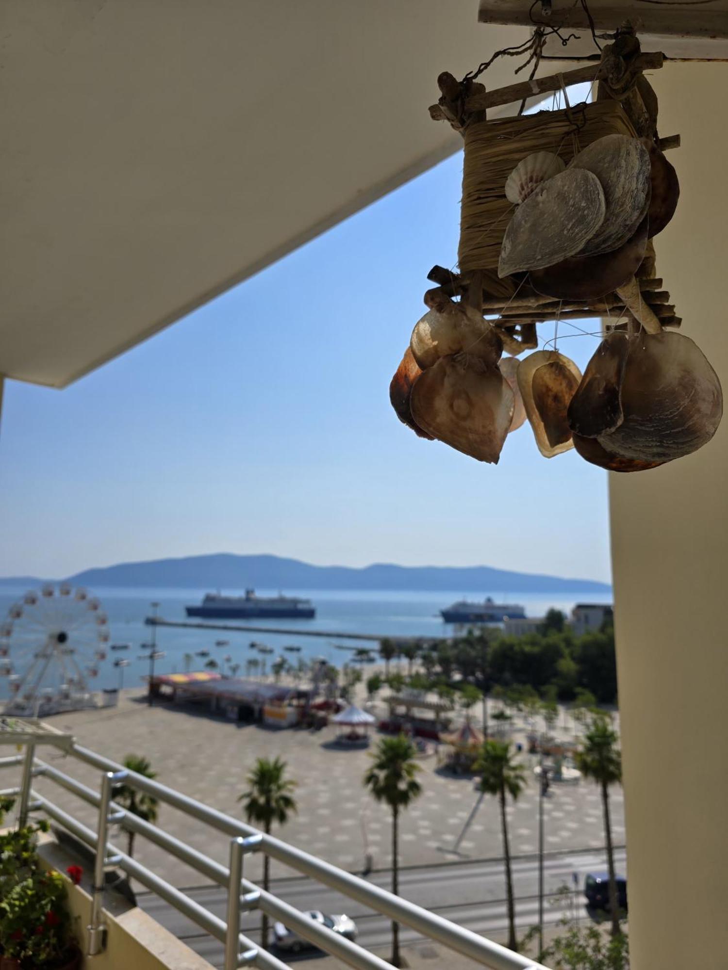 Sea View Apartment Влёра Экстерьер фото